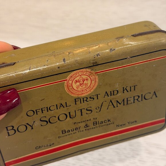 Vintage 1928 Boy Scout BAUER & BLACK First Aid Kit Tin w/ Field Guide Book Only - Picture 7 of 10